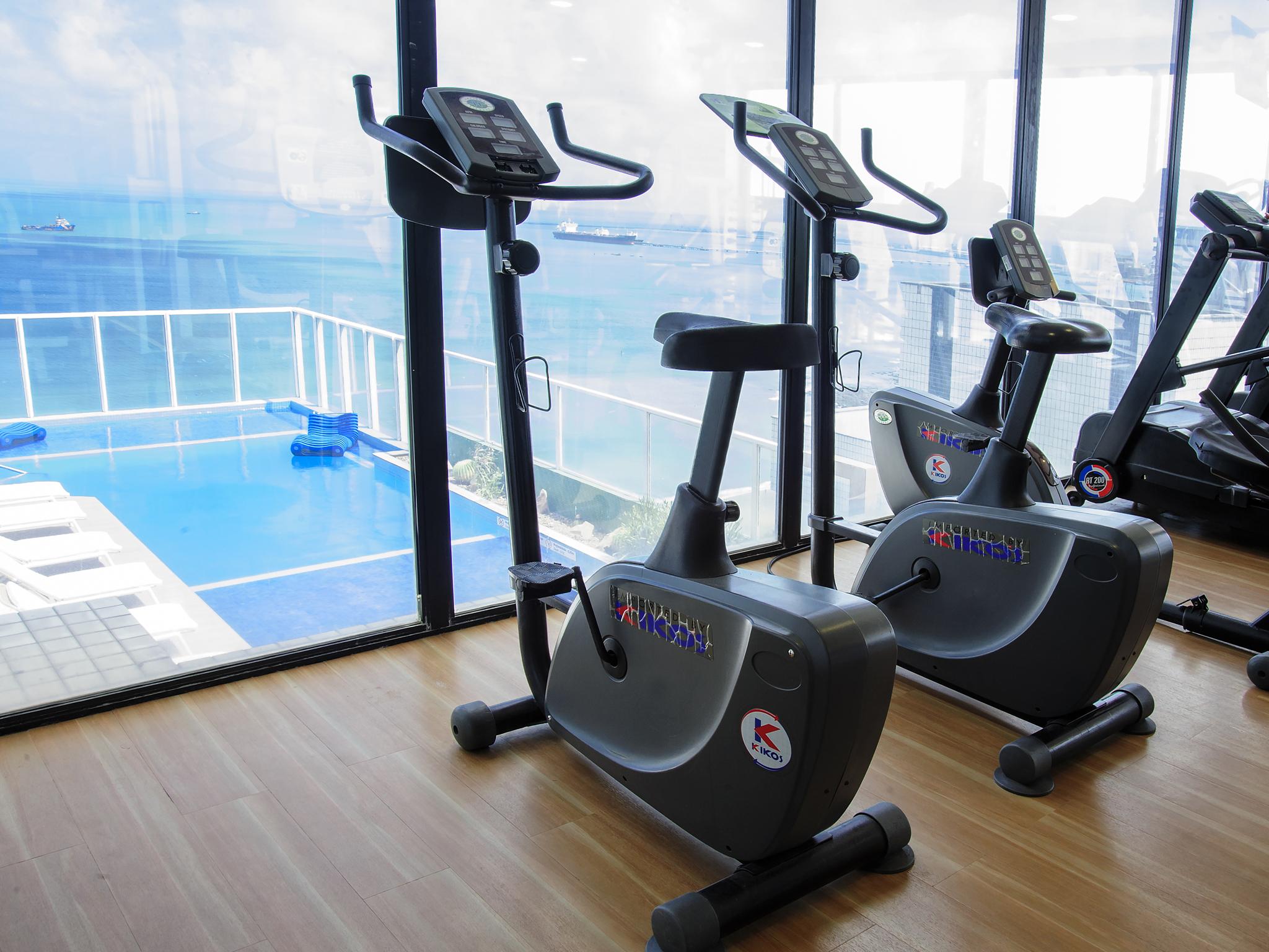 Seara Praia Hotel ฟอร์ตาเลซา ภายนอก รูปภาพ Upright bikes
