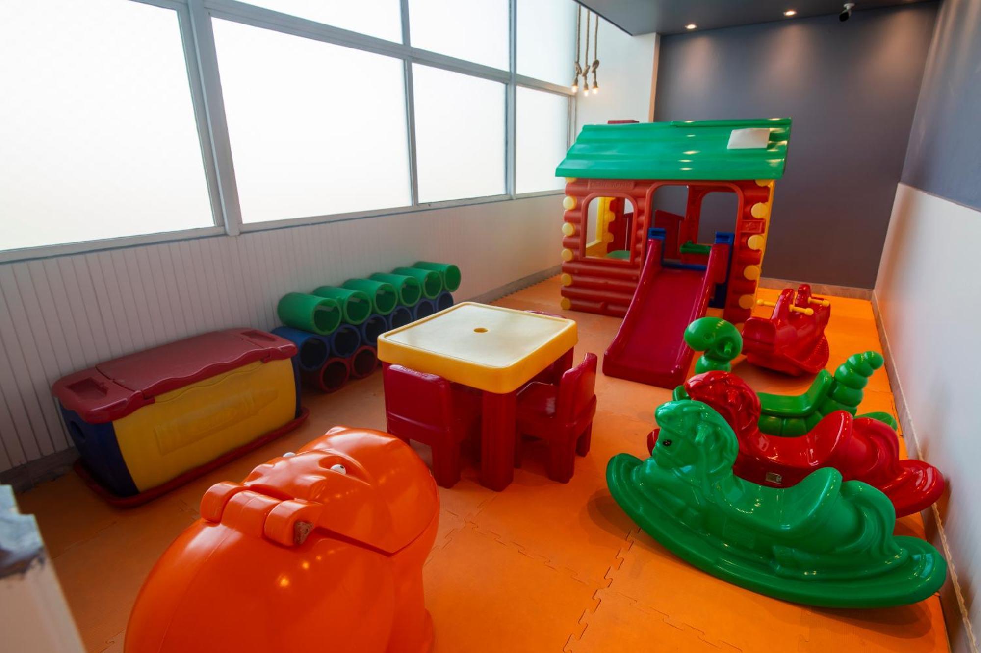 Seara Praia Hotel ฟอร์ตาเลซา ภายนอก รูปภาพ A playroom at a hospital in Japan